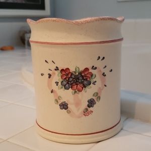 Ceramic jar heart design
